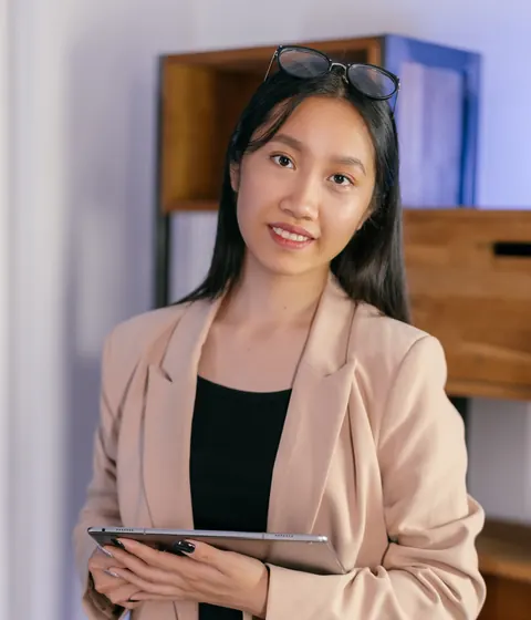 Chân dung chuyên viên Phạm Thu Hà
