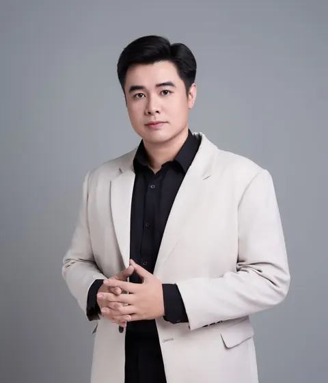 Chân dung chuyên viên Võ Quốc Bảo