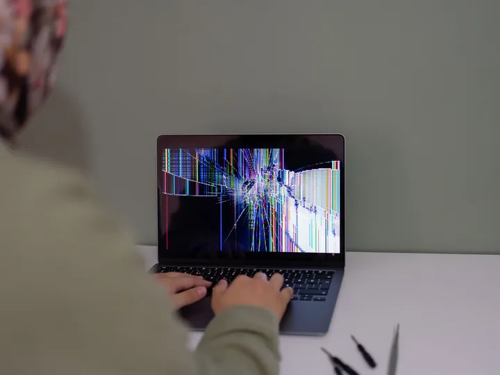 Thay màn hình laptop