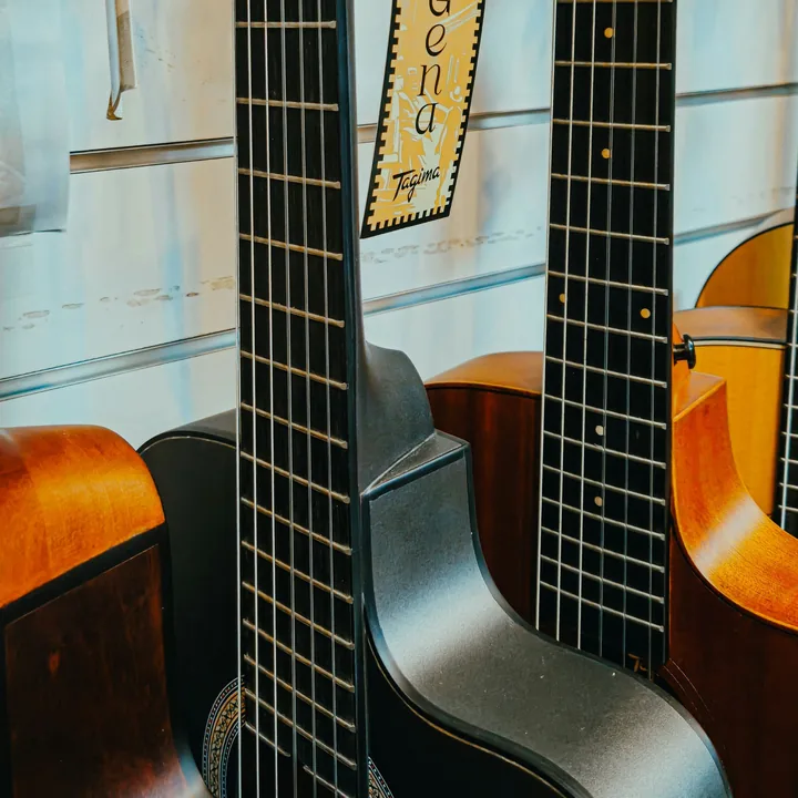Guitar classic Mộc Cổ C2