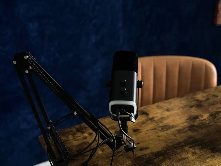 Phòng thu podcast, review