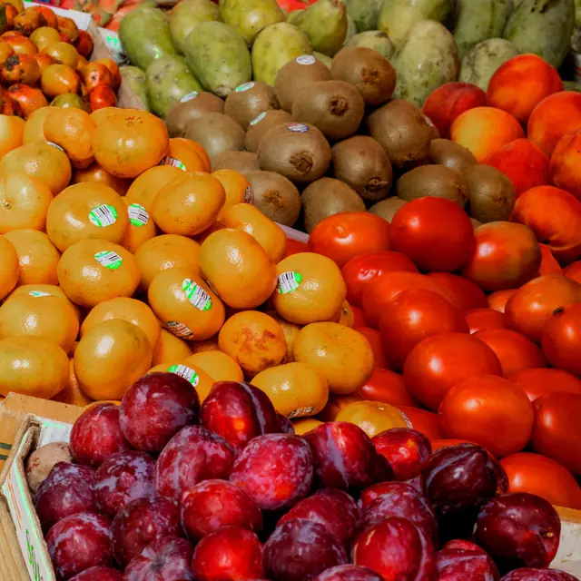 Hộp mix kiwi, mận, đào