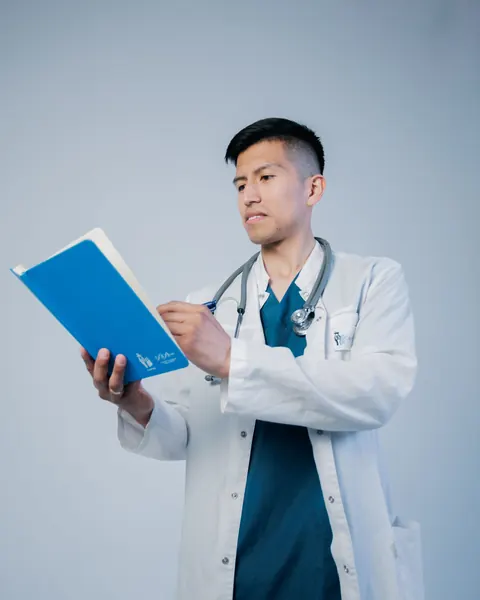 Ảnh minh hoạ bác sĩ da liễu